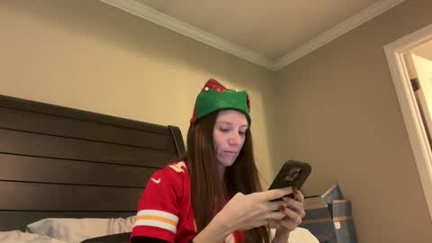 yourstrulylivy online show from 25, 12, 2024