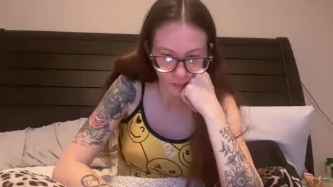 yourstrulylivy online show from 2, 1, 2025