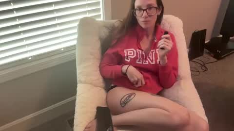 yourstrulylivy online show from 3, 1, 2025