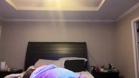 yourstrulylivy online show from 9, 1, 2025