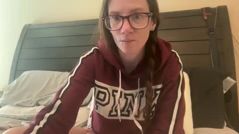 yourstrulylivy online show from 23, 1, 2025