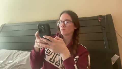 yourstrulylivy online show from 23, 1, 2025