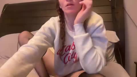 yourstrulylivy online show from 25, 1, 2025