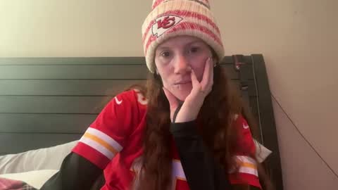yourstrulylivy online show from 27, 1, 2025