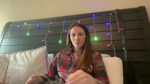 yourstrulylivy online show from 28, 2, 2025