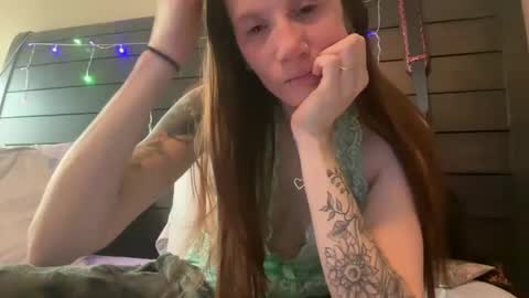 yourstrulylivy online show from 3, 3, 2025