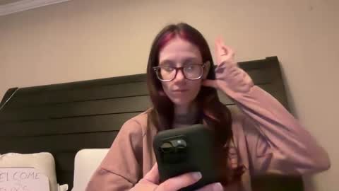 yourstrulylivy online show from 7, 3, 2025