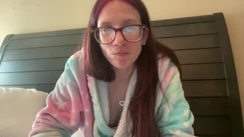 yourstrulylivy online show from 7, 3, 2025