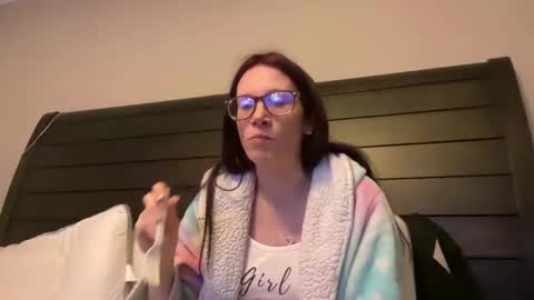 yourstrulylivy online show from 10, 3, 2025