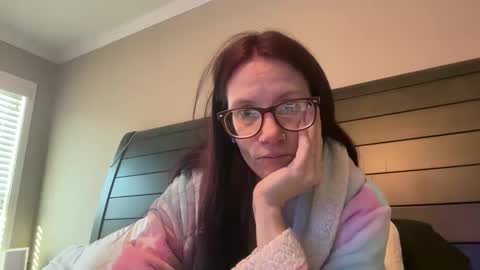 yourstrulylivy online show from 10, 3, 2025
