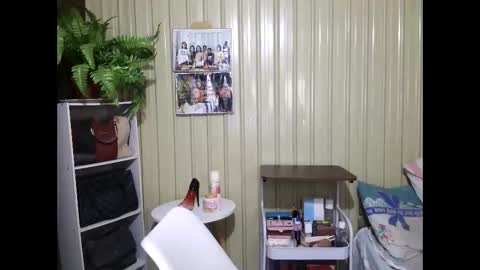 Snapshot of yoursubmissive_larah chatting on 17, 5, 2026 yoursubmissive_larah online show from 17, 5, 2026