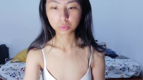 Snapshot of yoursweetestkiwi chatting on 22, 4, 2026 Kiwi online show from 22, 4, 2026