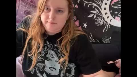 yourthickgingergoddess online show from 4, 11, 2025