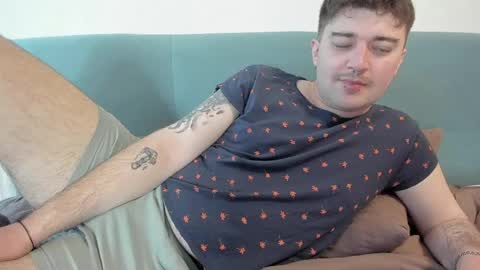 Snapshot of yourtotoro chatting on 11, 4, 2026 Mike online show from 11, 4, 2026