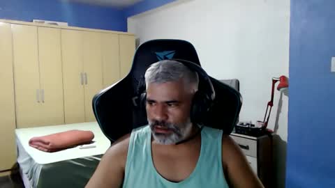 Snapshot of yourtoytoyoumaster3 chatting on 10, 1, 2026 yourtoytoyoumaster3 online show from 10, 1, 2026