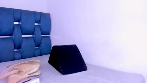 yourwife_anna online show from 29, 9, 2025