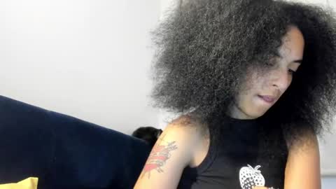 elizabeth  ju   online show from 3, 2, 2025