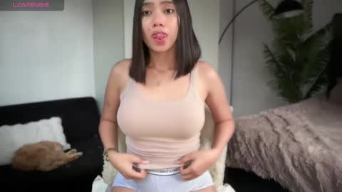 Snapshot of yowginethegreat chatting on 8, 12, 2024 YowgineTheGreat online show from 8, 12, 2024