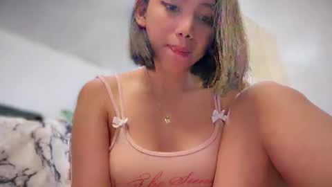 Snapshot of yowginethegreat chatting on 28, 2, 2025 YowgineTheGreat online show from 28, 2, 2025