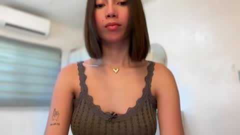Snapshot of yowginethegreat chatting on 22, 4, 2026 YowgineTheGreat online show from 22, 4, 2026