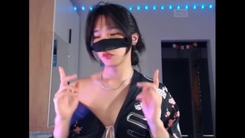 Snapshot of yukitori_2 chatting on 19, 1, 2025 Makima online show from 19, 1, 2025