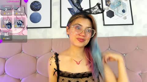 Yukki Kuran online show from 31, 1, 2025