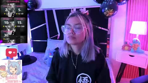 Yukki Kuran online show from 3, 10, 2025