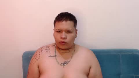 Snapshot of yulandval chatting on 5, 10, 2025 yul and val couple online show from 5, 10, 2025