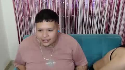 Snapshot of yulandval chatting on 1, 12, 2025 yul and val couple online show from 1, 12, 2025