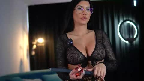 Yulia online show from 7, 1, 2026