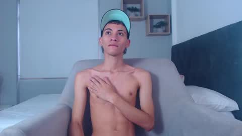 yulian_vasquez online show from 18, 2, 2025