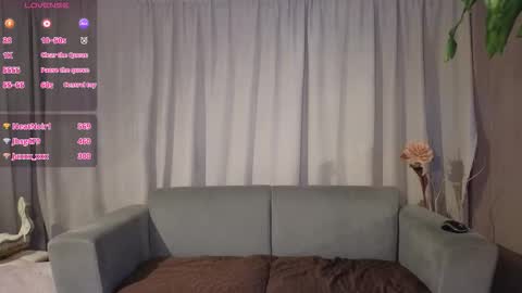 yuliethpetite online show from 27, 2, 2026