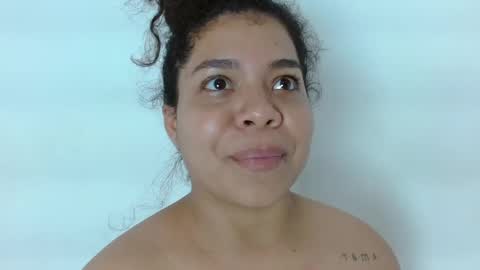 Yuli and SaraIndependent model online show from 6, 1, 2025