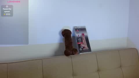 Yuli and SaraIndependent model online show from 9, 1, 2026