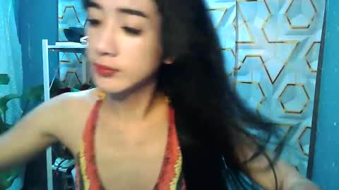 yumi_18 online show from 29, 11, 2025