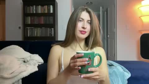 yumiandwolf online show from 15, 1, 2025