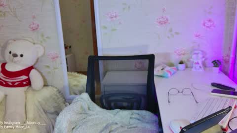 Polly online show from 12, 10, 2025