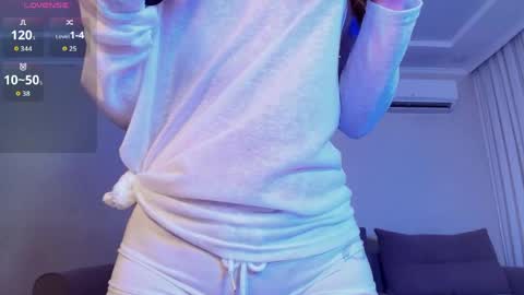 Snapshot of yummy_yuna chatting on 27, 5, 2026 Yumi online show from 27, 5, 2026