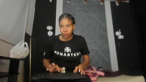 Snapshot of yummyduo chatting on 10, 1, 2025 Yummyduo online show from 10, 1, 2025