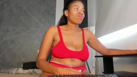 Snapshot of yummyduo chatting on 28, 1, 2025 Yummyduo online show from 28, 1, 2025