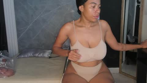 Snapshot of yummyduo chatting on 8, 2, 2025 Yummyduo online show from 8, 2, 2025