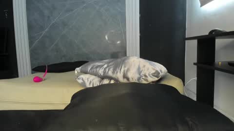 Snapshot of yummyduo chatting on 11, 3, 2025 Yummyduo online show from 11, 3, 2025