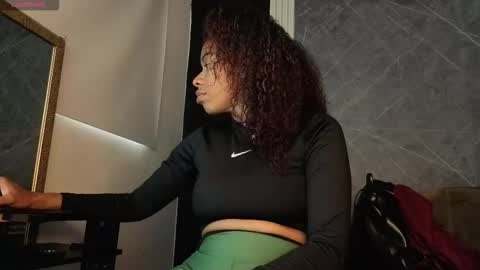 Snapshot of yummyduo chatting on 17, 10, 2025 Yummyduo online show from 17, 10, 2025