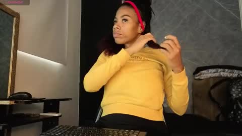 Snapshot of yummyduo chatting on 23, 10, 2025 Yummyduo online show from 23, 10, 2025