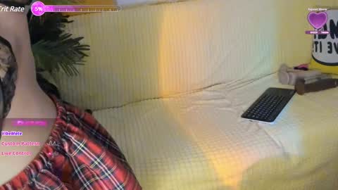 Snapshot of yummyqueen1 chatting on 8, 12, 2024 KIM online show from 8, 12, 2024