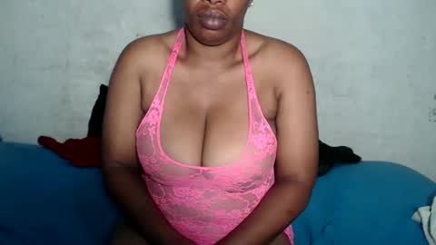 Snapshot of yummytittsxx chatting on 6, 12, 2024 yummytittsxx online show from 6, 12, 2024