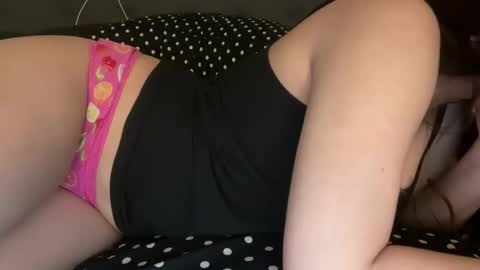 Snapshot of yummyybby chatting on 17, 3, 2026 yummyybby online show from 17, 3, 2026