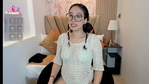 Yuna  online show from 4, 10, 2025