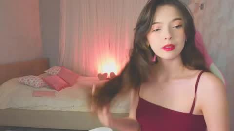 Snapshot of yuna_sunshy chatting on 22, 10, 2025 Yuna online show from 22, 10, 2025