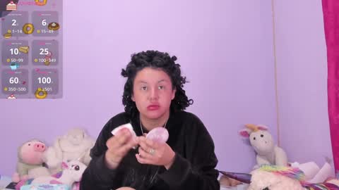 yunahott_ online show from 24, 12, 2024